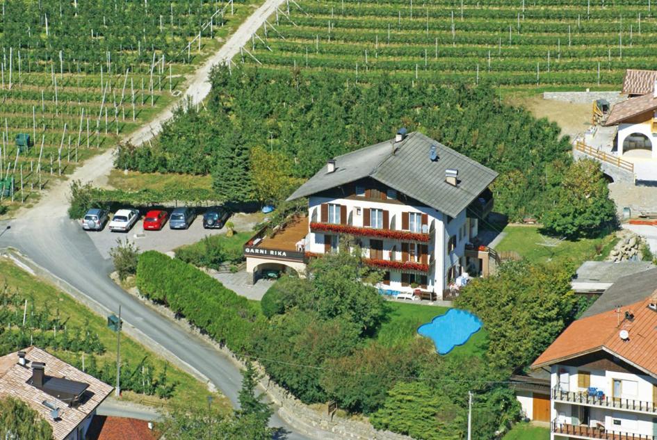 Garni Rika Bed & Breakfast Parcines Exterior photo