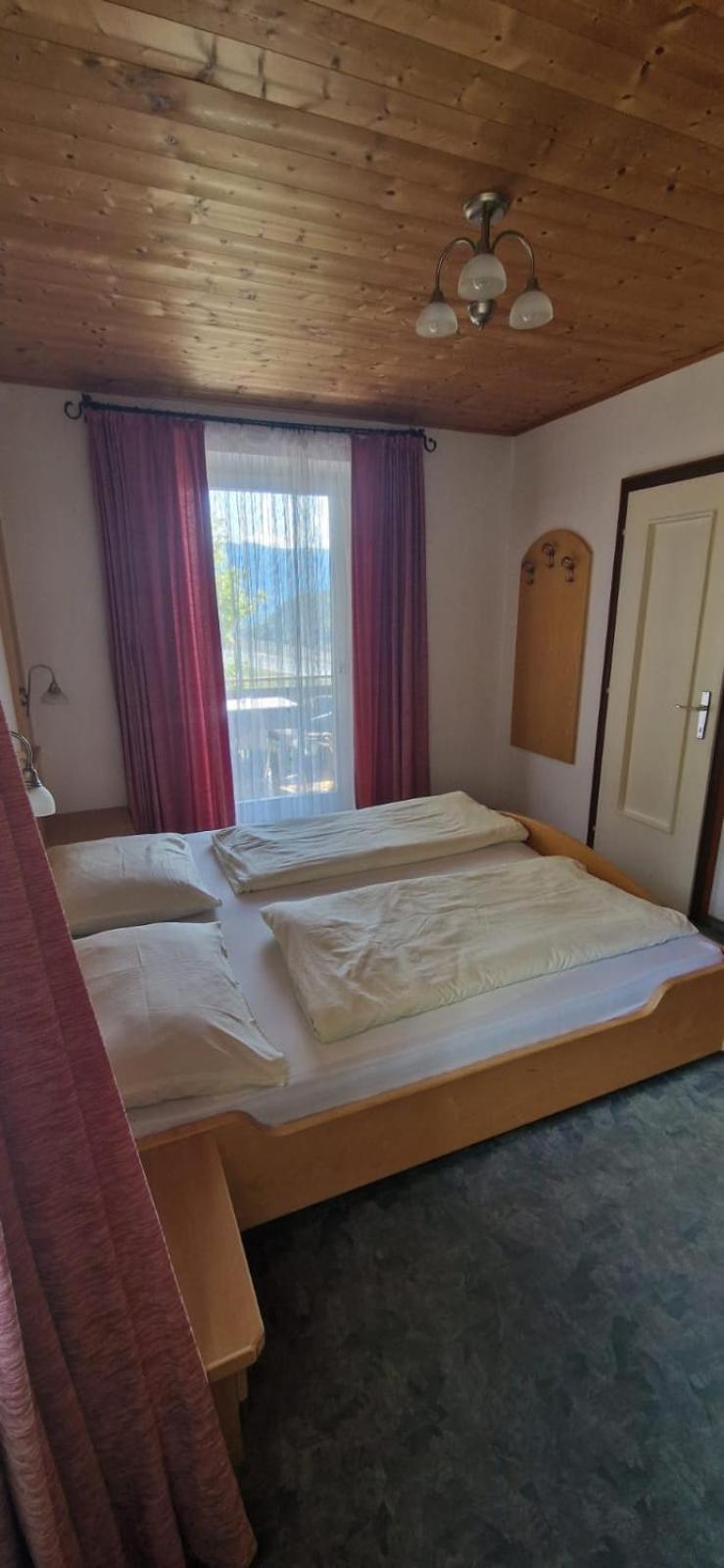 Garni Rika Bed & Breakfast Parcines Exterior photo