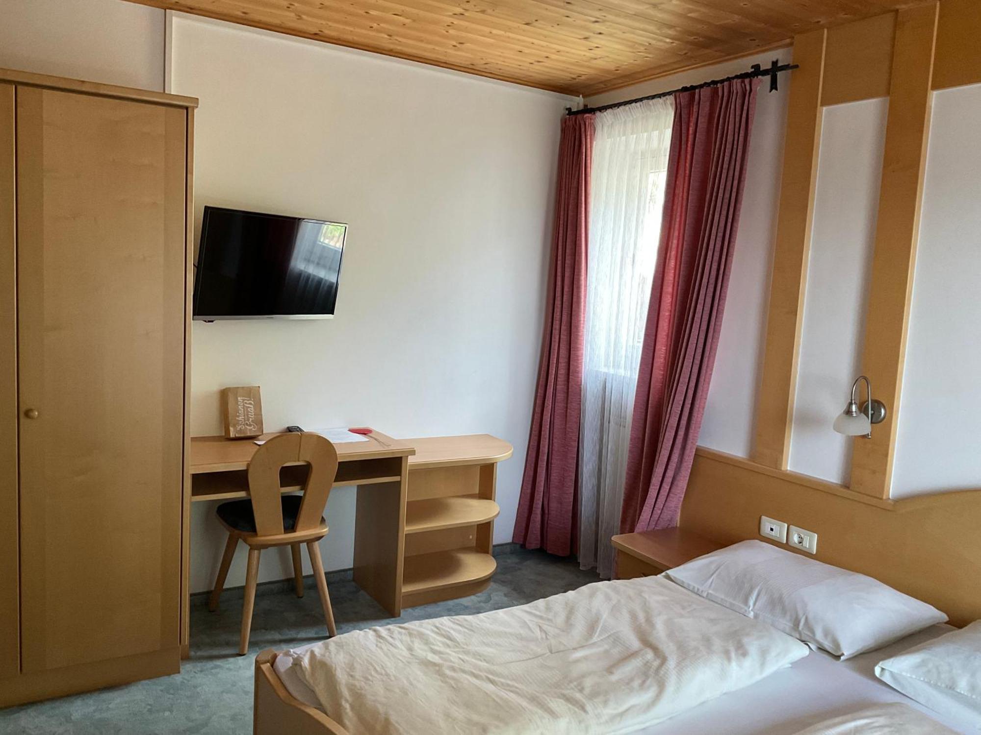 Garni Rika Bed & Breakfast Parcines Exterior photo